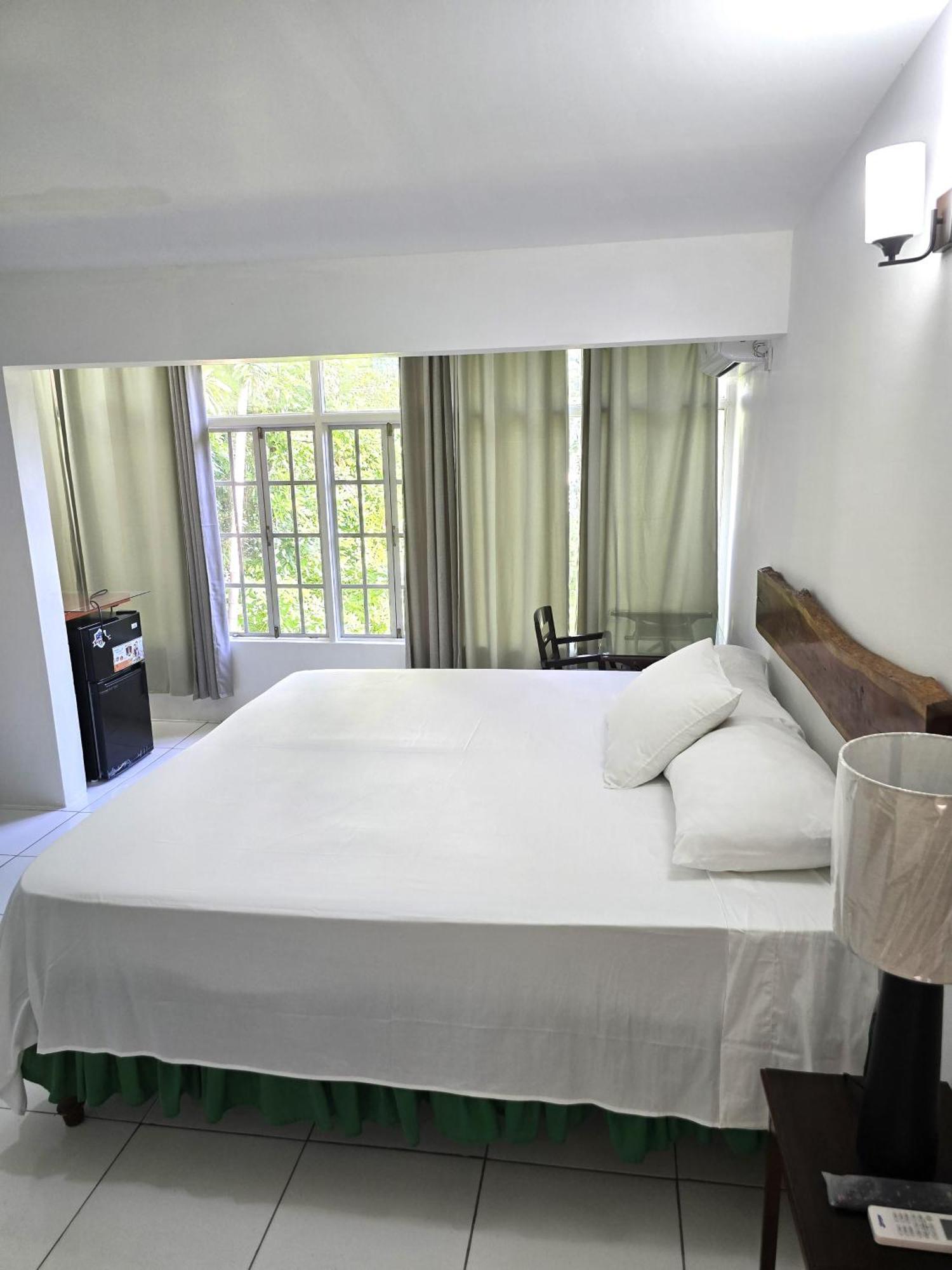 The Gardens Villa Kingston Luaran gambar