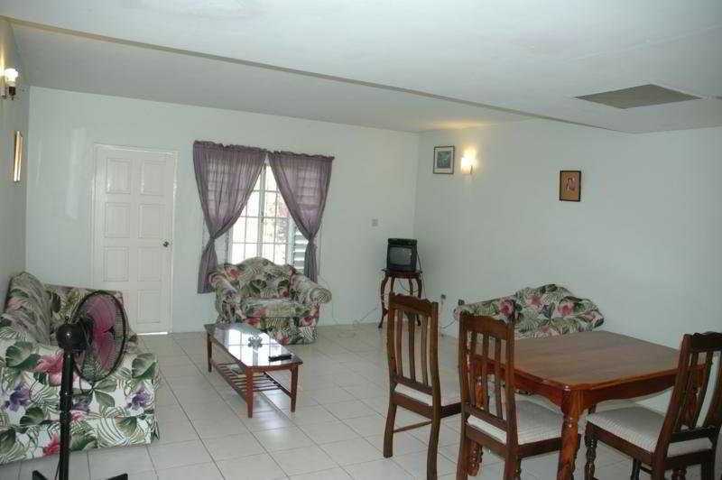 The Gardens Villa Kingston Luaran gambar