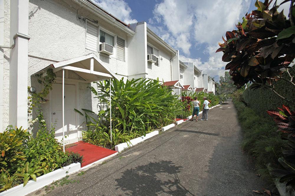 The Gardens Villa Kingston Luaran gambar